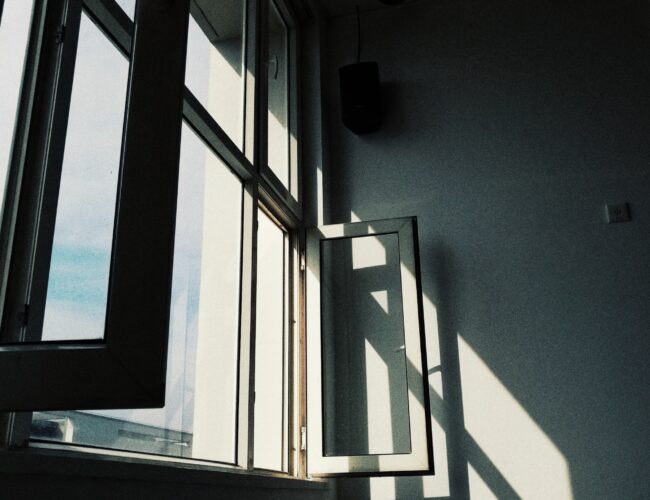 Inbrottssäkra fönster – En Komplett Guide